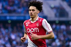 记者：药厂愿超4000万欧签阿克利乌舍，但摩纳哥要价6000万欧