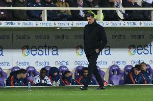 官方网站-巴媒：桑托斯与莫塔等教练展开接触，但莫塔打算继续留在欧洲