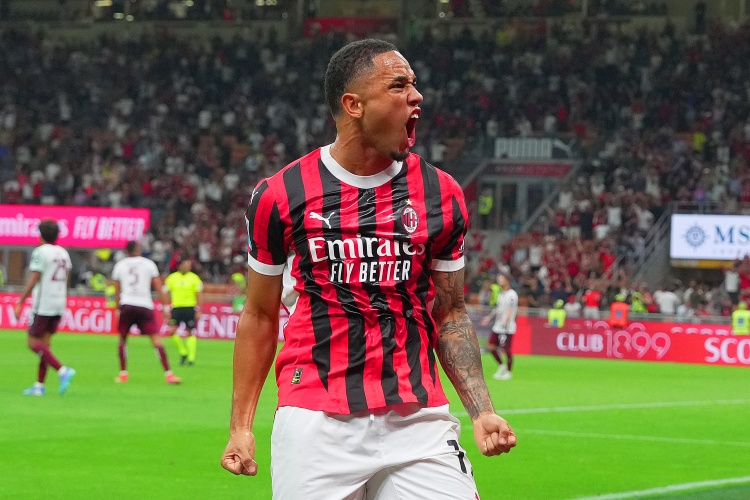 KY-记者：米兰为奥卡福要价2000万欧，利兹联准备以1700万欧达成交易